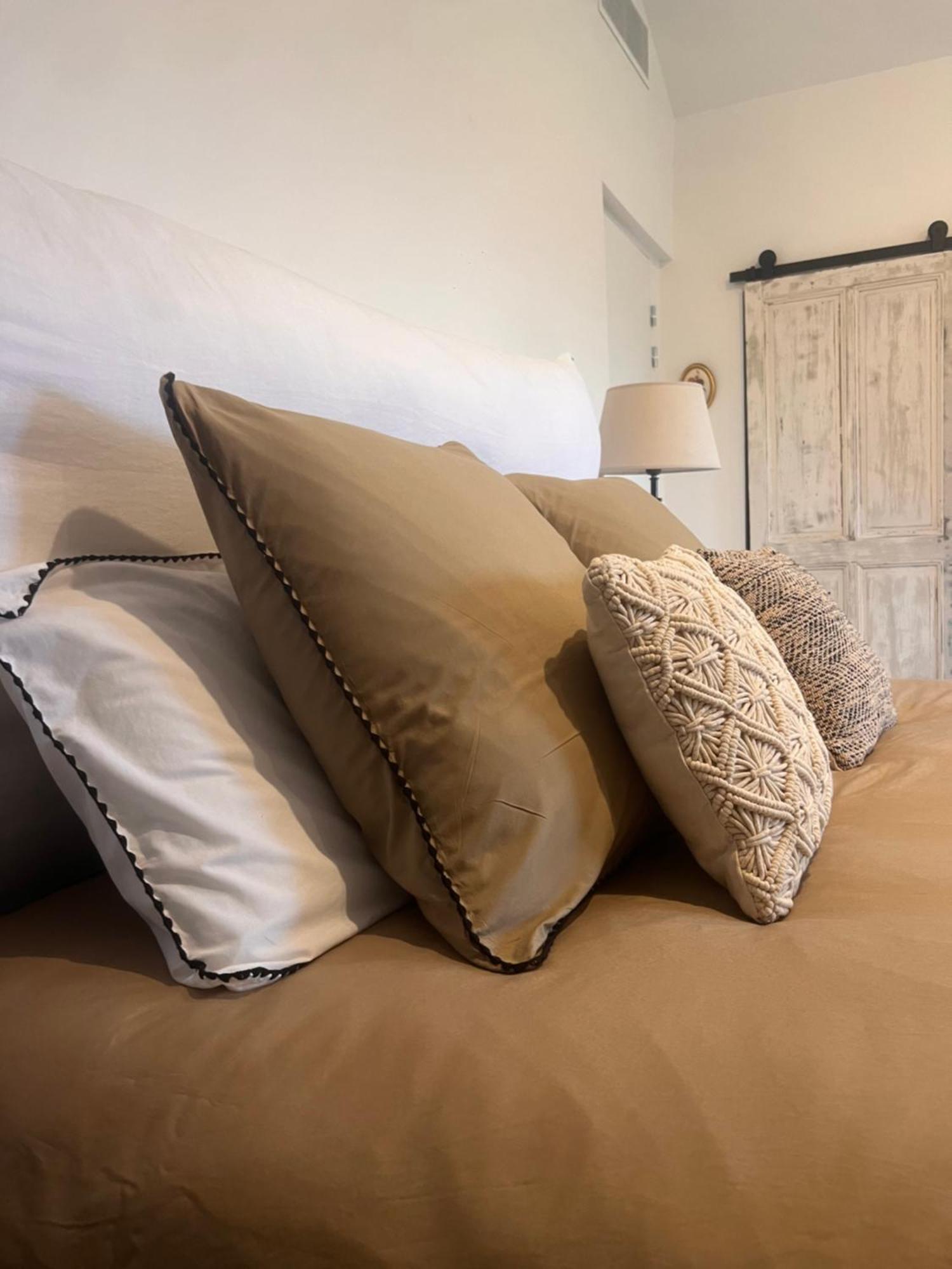 Bed and Breakfast Au Pre De Karine Cuneges Exterior foto